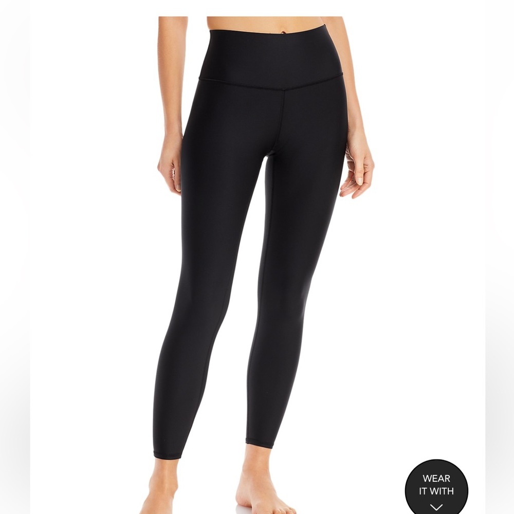 Good used condition airlift 7/8 leggings black sz small